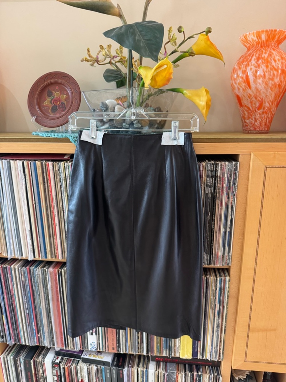 PRICE DROP: LUXURIOUS LINED BLACK LAMBSKIN LEATHER Skirt by LANNA,MADE in USA, 6
